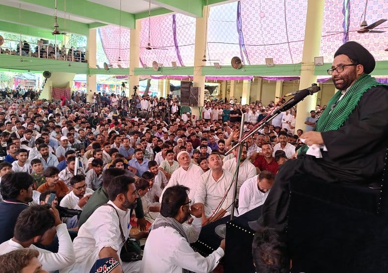Voices of Mushkil Kusha Maula Ali resonated, mourning processions recovered