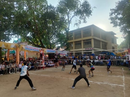 Khaira School wins volleyball title in junior category