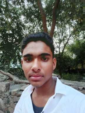70 players are taking volleyball training in the nursery