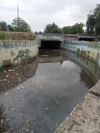 Condition worsened due to 31 mm rain, trouble arose due to stalling of drainage system