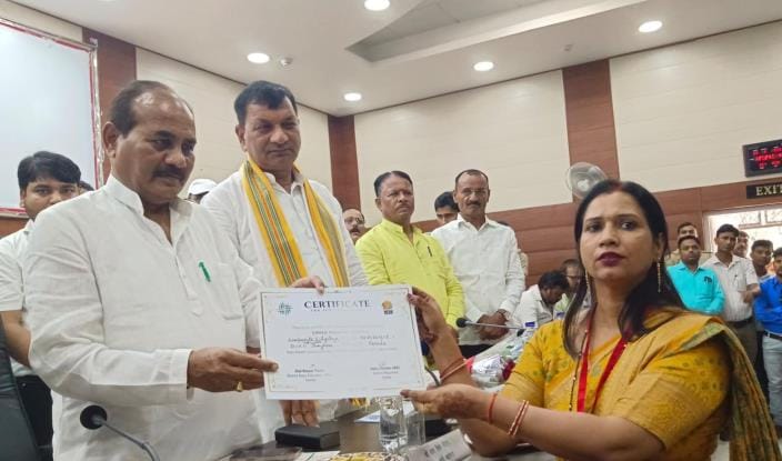 The district received the gift of Abhudaya and Chief Minister Model Composite School