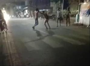 The attackers beat up the youth, Colonelganj police remained a mute spectator
