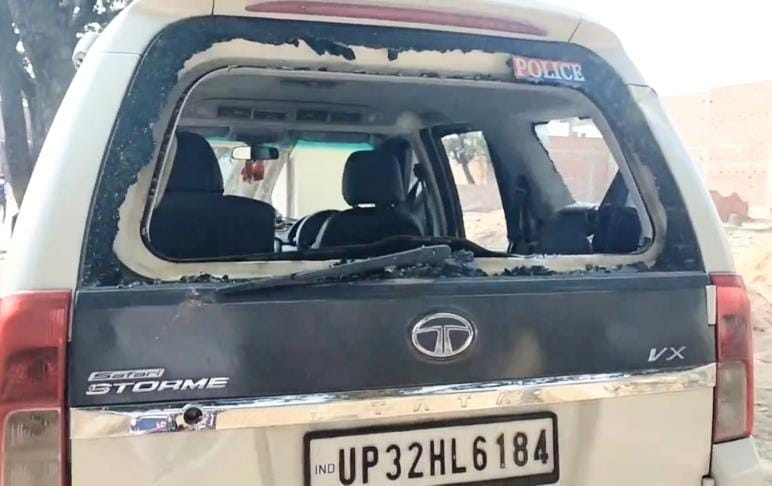 Attack on property dealer's office, two youths injured