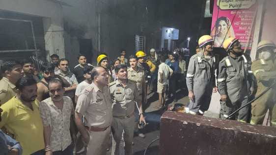 Fire in clothes shop causes loss of lakhs