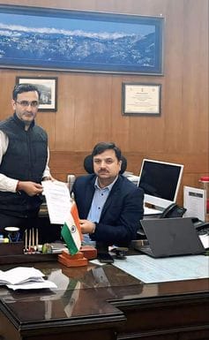 Chetan Bragta met the Deputy Commissioner regarding the delimitation of Zila Parishad wards