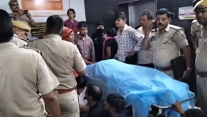 चित्तौड़गढ़ के जिला चिकित्सालय में प्रसूता एवं नवजात की मौत के बाद परिजन जिला चिकित्सालय पहुंचे