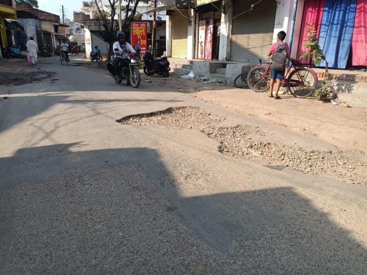 Potholes could not be filled, traffic will be difficult during rains