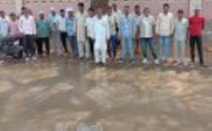 Waterlogging is happening on the railway station road in Sohansara