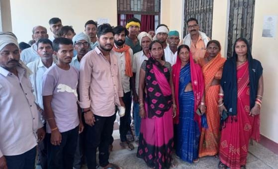 Villagers gave memorandum to stop dam construction