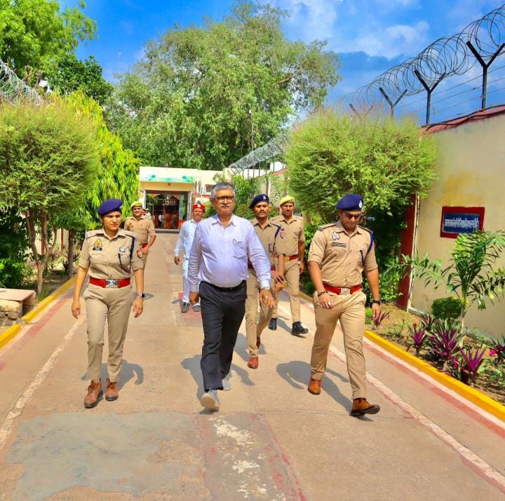 DM and SP inspected the facilities of the jail and took information from the prisoners