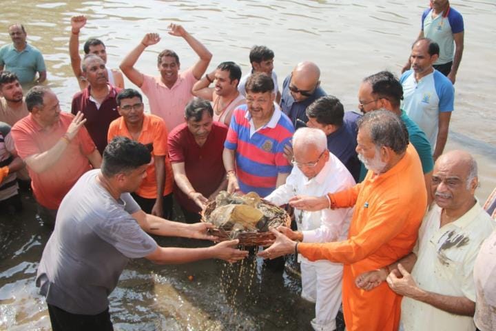Garbage removed from the bed of Mandakini river