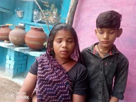 मधुमक्खियों के हमले में घायल लोग