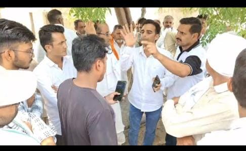 Farmers protested against the shortage of water in Mammad Canal
