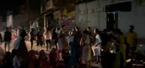 Villagers angry due to lack of electricity blocked the road