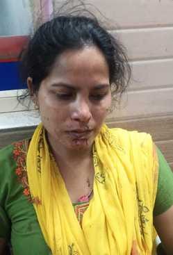 Fight between Pradhan's son and neighbor over transaction, four injured