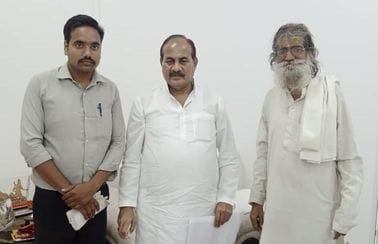 Families of prisoners should be given a chance to meet them directly every month