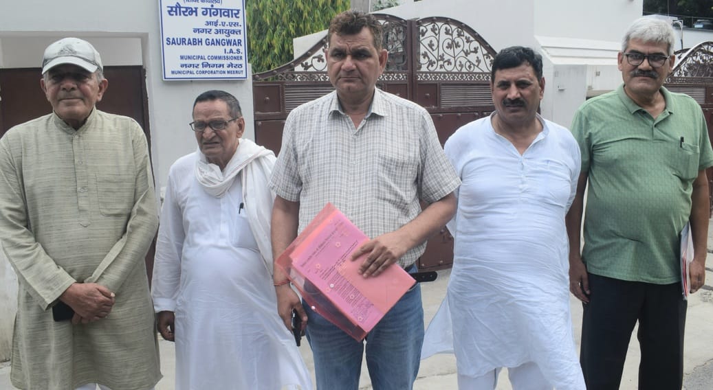 Demonstration regarding maintenance of roads and parks in Defense Enclave B Pocket
