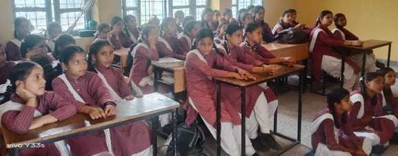 Women and adolescents should take iron-rich diet during menstruation
