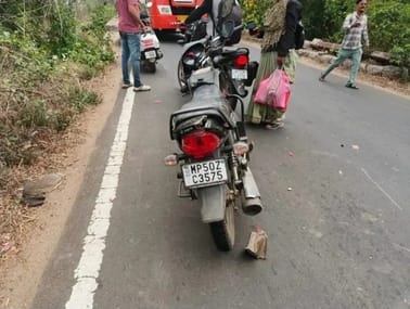 Road accident in Bhoma: One killed, another seriously injured in collision with unknown vehicle