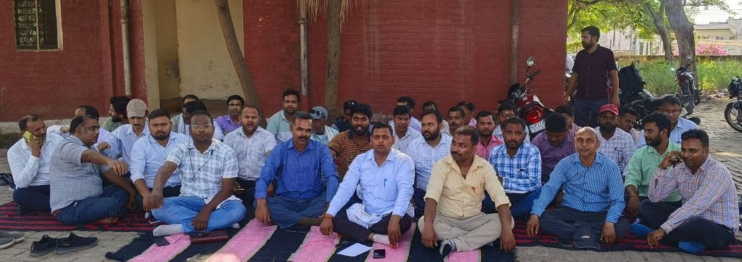 Notice issued to 36 JEs and 13 SDOs who went on strike