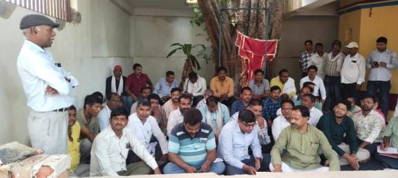 Irrigation department workers will protest if the government order is not withdrawn