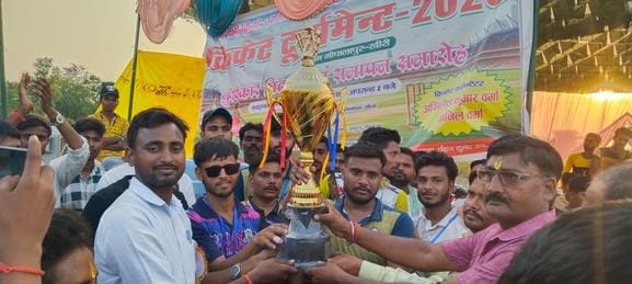 Laxminagar Gola's team won the cricket match