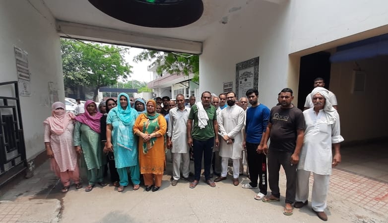 Opposition to installation of mobile tower in Jeevan Vihar