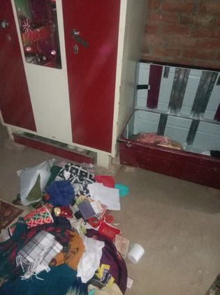 Jewellery, cash stolen from farmer's house