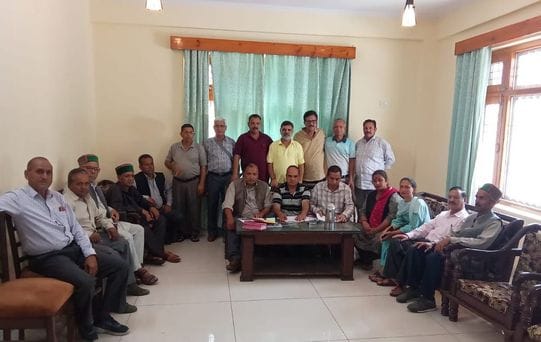 Members held a meeting in Rampur and discussed the matter
