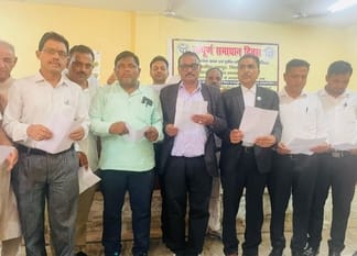 The cabinet of Bar Association Dhampur took oath of office and secrecy