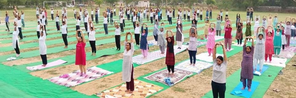PTI, DPE and physical lecturers practiced yoga