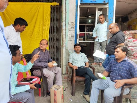 109 kg refined oil and 76 kg bakery products seized