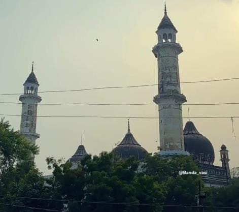 issue of poor repair of Jama Masjid reached the Minister