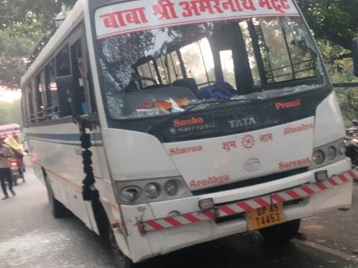 Driver and conductor beaten up in fare dispute, bus vandalized