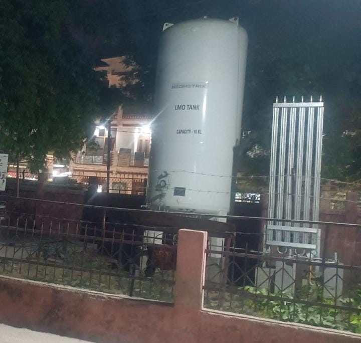 Liquid oxygen plant of Farrukhabad's Lohia hospital leaks, panic
