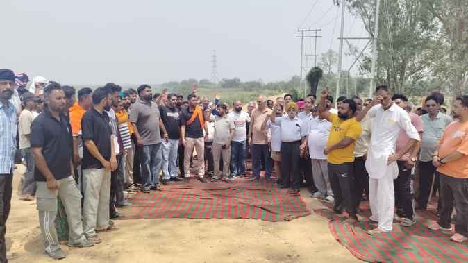 Shops kept closed in Santoshgarh in protest against chemical industry