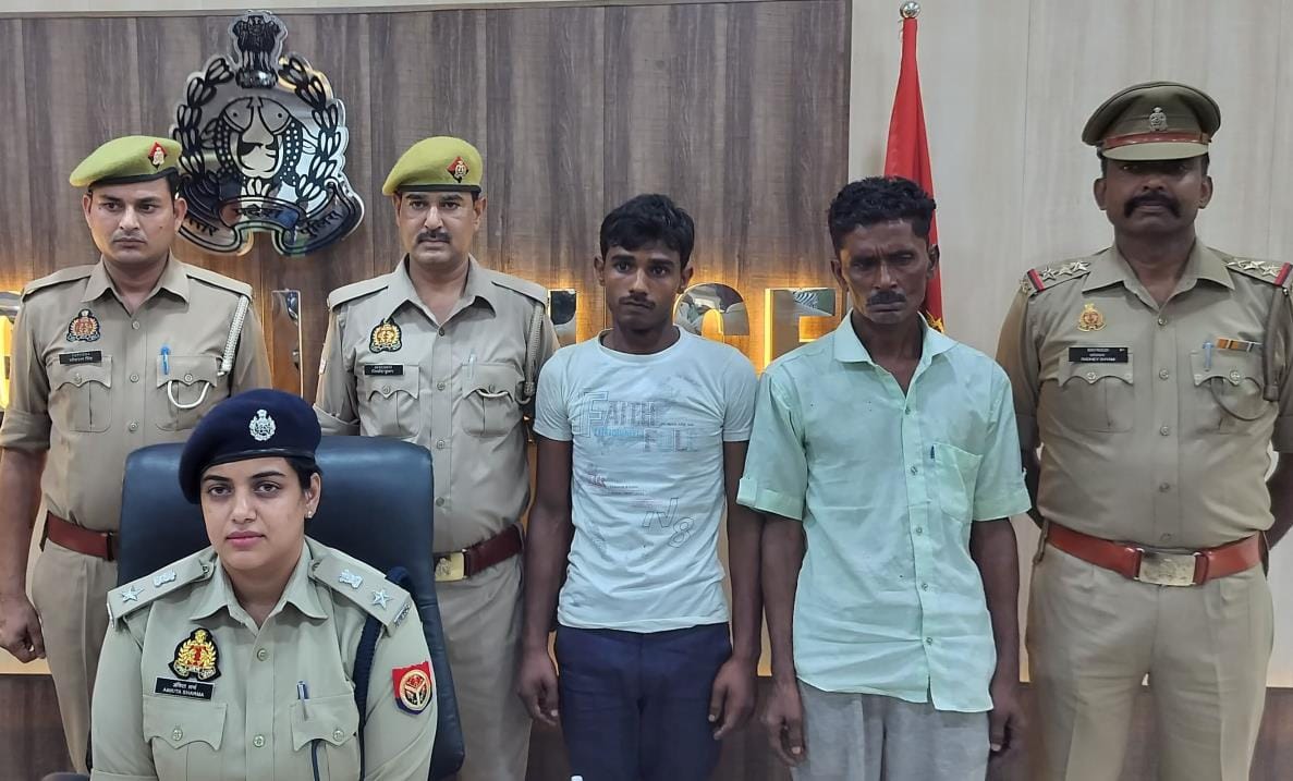 Two robbers arrested, cash and mobile recovered
