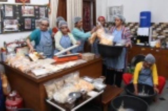 Creating success stories from the kitchen: Giving wings to the dreams of daughters