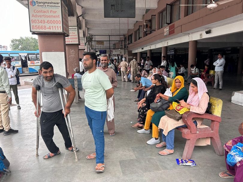 Passengers going to Sonipat, Jind, Jhajjar had to wait for the bus for two and a half hours