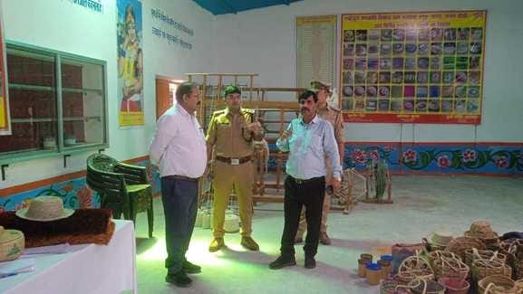 Tharu handicraft products are being improved in Balera village