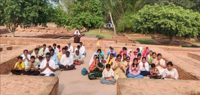 Buddha's ashram was bustling with followers