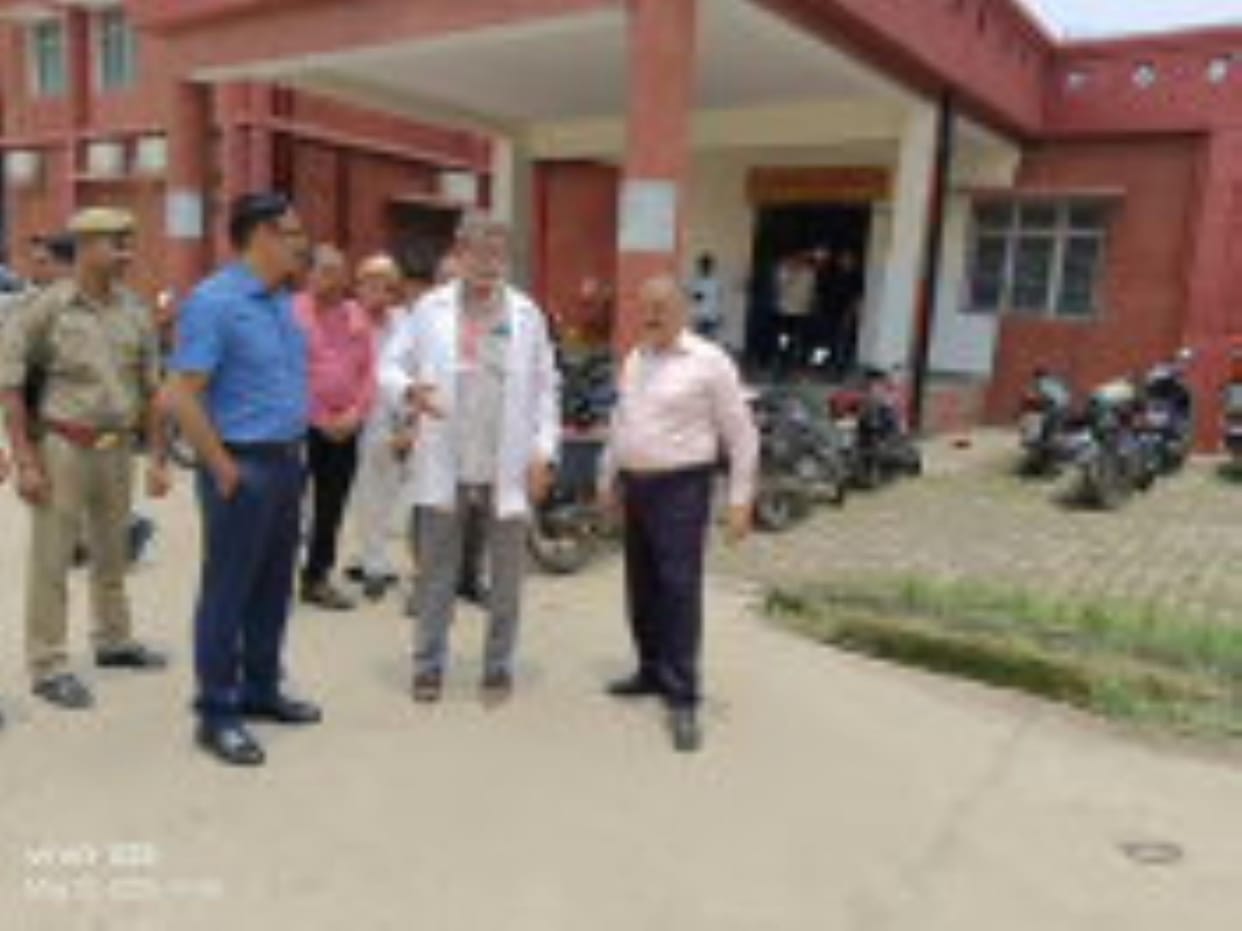 Piles of garbage in the district hospital, fans found switched off in the wards in the scorching heat