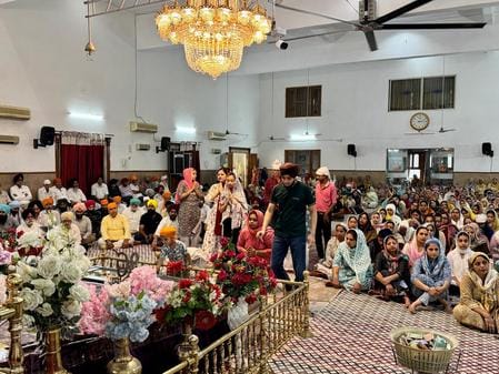 On the occasion of martyrdom day of Guru Arjan Dev, the congregation was delighted by the Kirtan and Gurbani