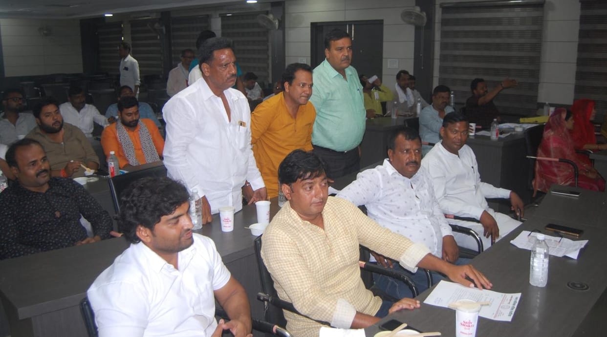 Uproar over gas pipeline issue in Nagar Palika Board meeting
