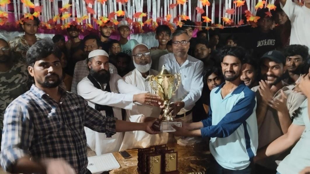 NS Club won the trophy by defeating Ashraf XI by three runs