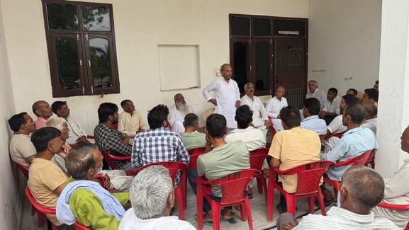 Public relations were done with the farmers for the developed agriculture resolution campaign