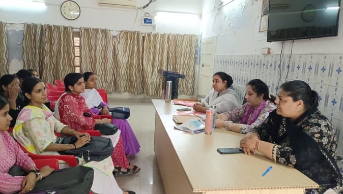 Admission will be done on 260 seats in Dev Samaj Girls College