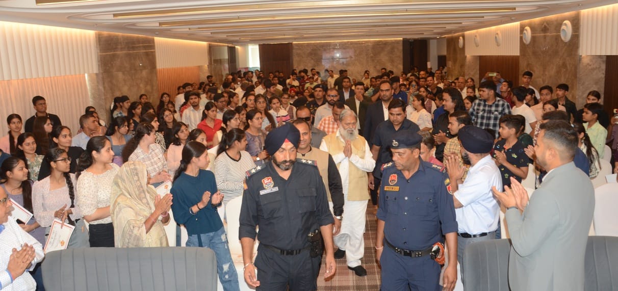 Minister Vij said- let's move from darkness to light