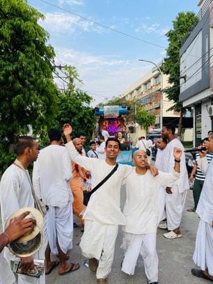 ISKCON organized a Sankirtan Yatra, the atmosphere became devotional