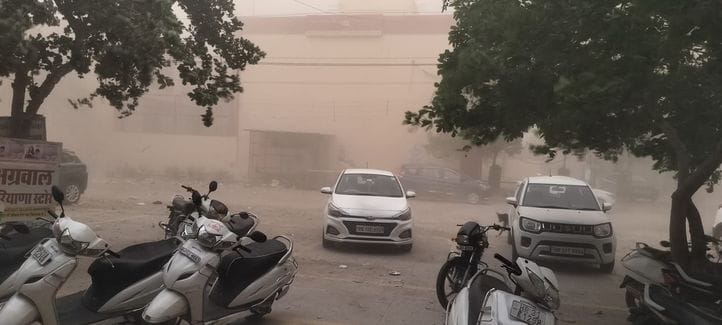 Strong wind and clouds brought relief from the heat, dust storm blew in the evening